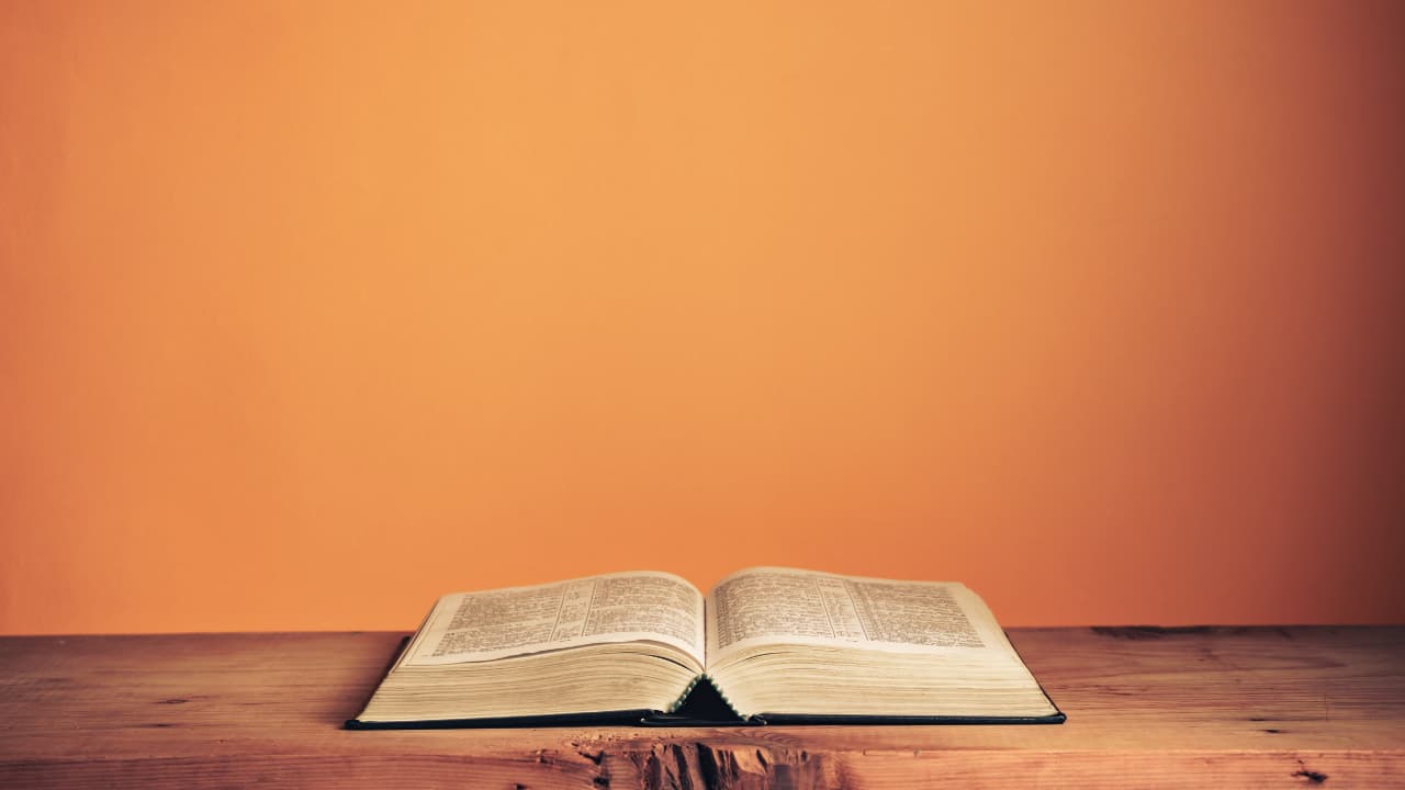 Is Reading the Bible in Chronological Order Helpful?